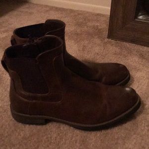 Brown men’s boots
